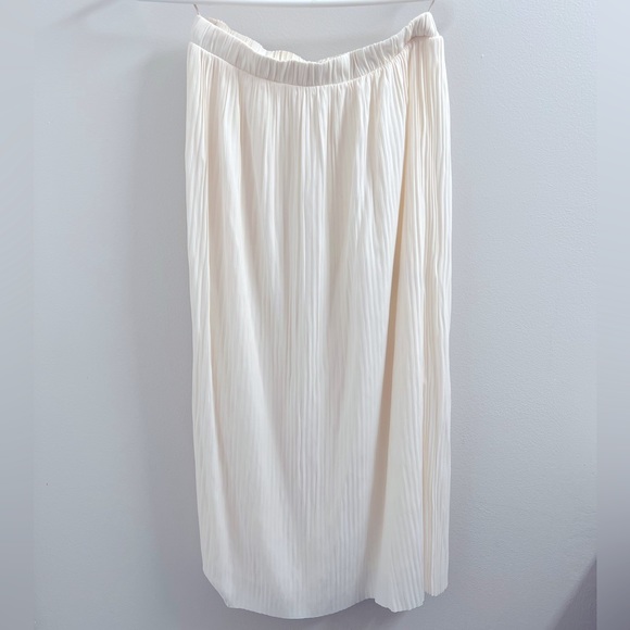 Wilfred skirt in off white Color. Size xs - Picture 1 of 3
